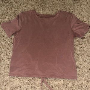 lululemon cropped tie open back t-shirt. mauve color